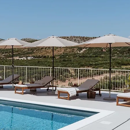 Casa Luma Design Villa, Heated Pool & Privacy Donje Polje