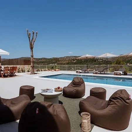 Casa Luma Design Villa, Heated Pool & Privacy 别墅 Donje Polje