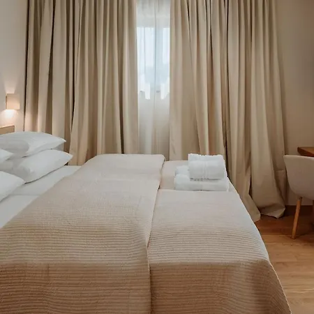 Casa Luma Design Villa, Heated Pool & Privacy Donje Polje